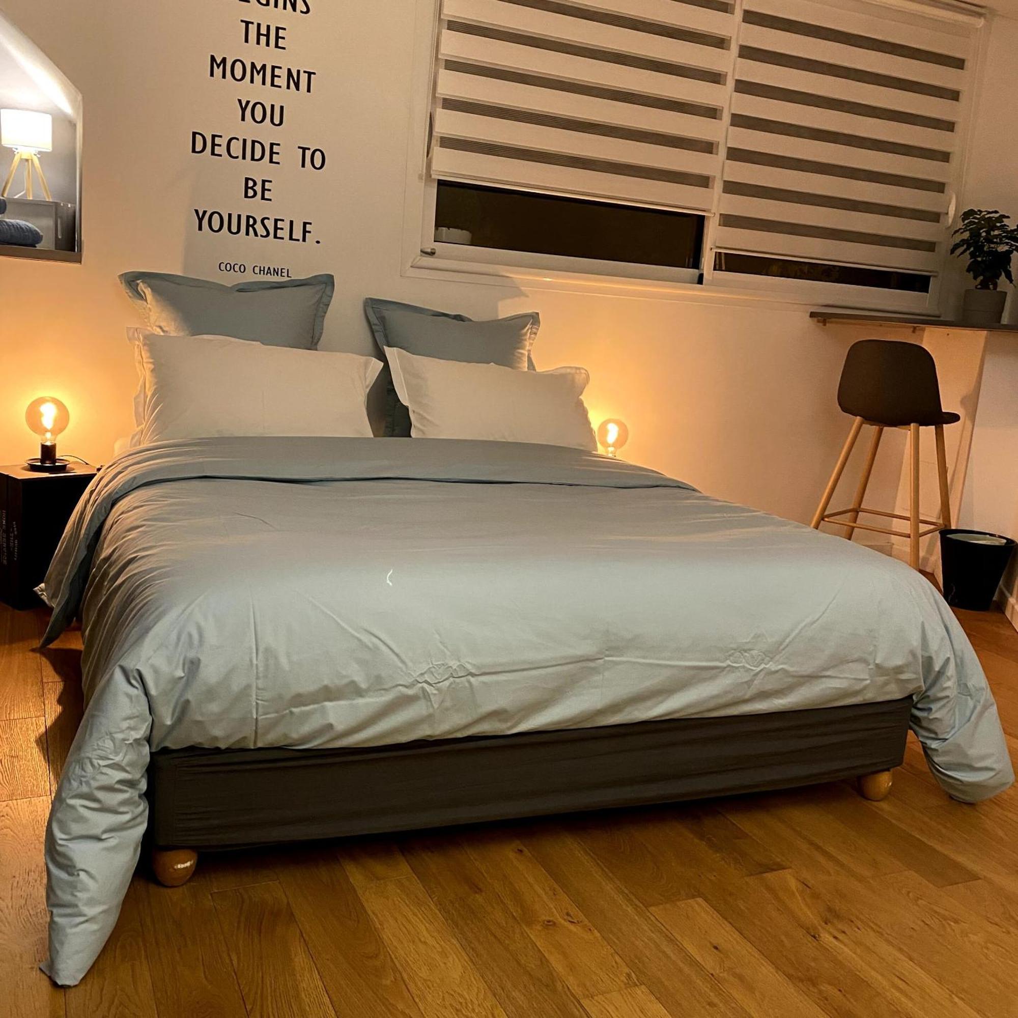 Au 10 Bed & Breakfast Luisant Rom bilde