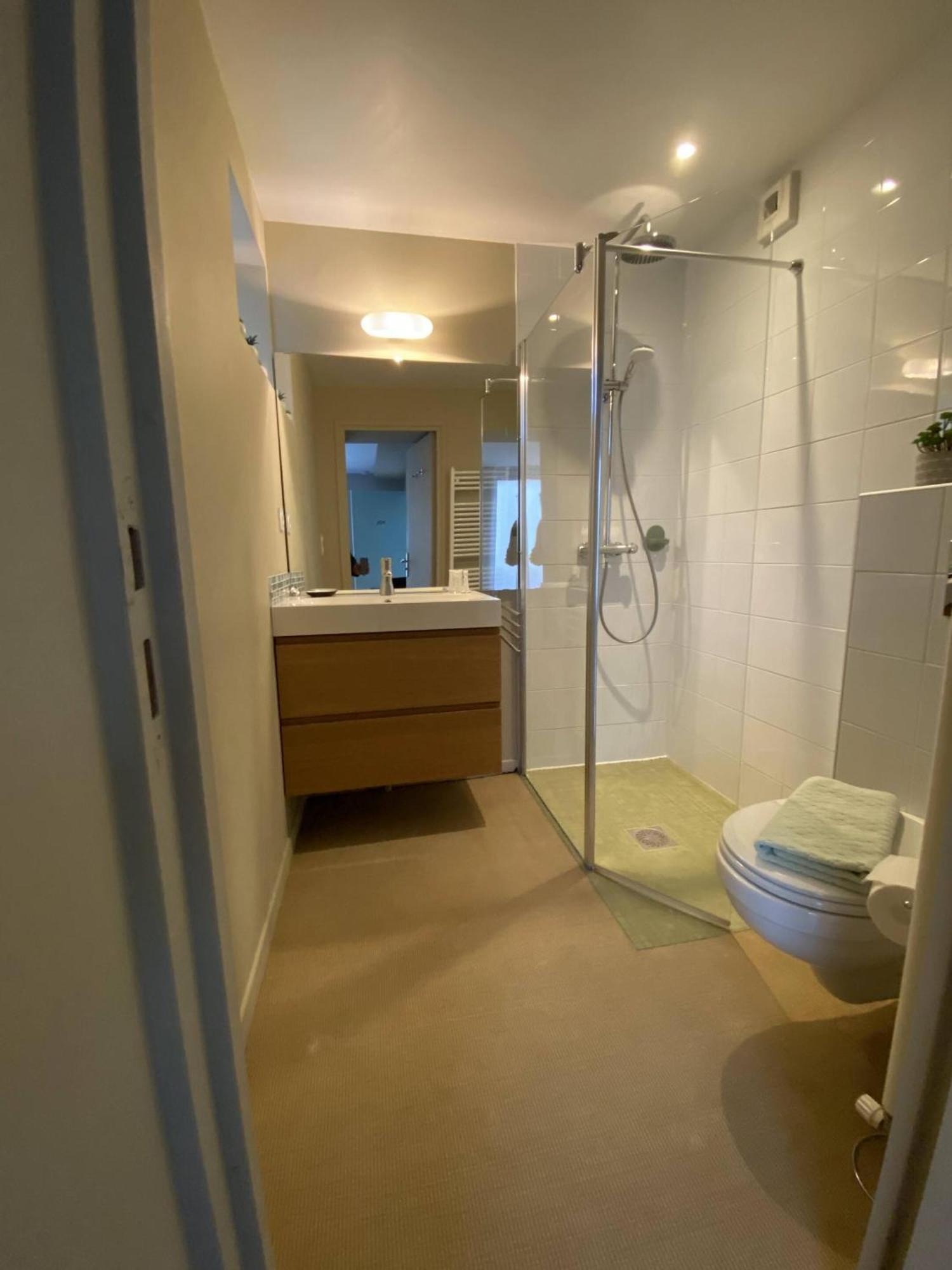 Au 10 Bed & Breakfast Luisant Rom bilde