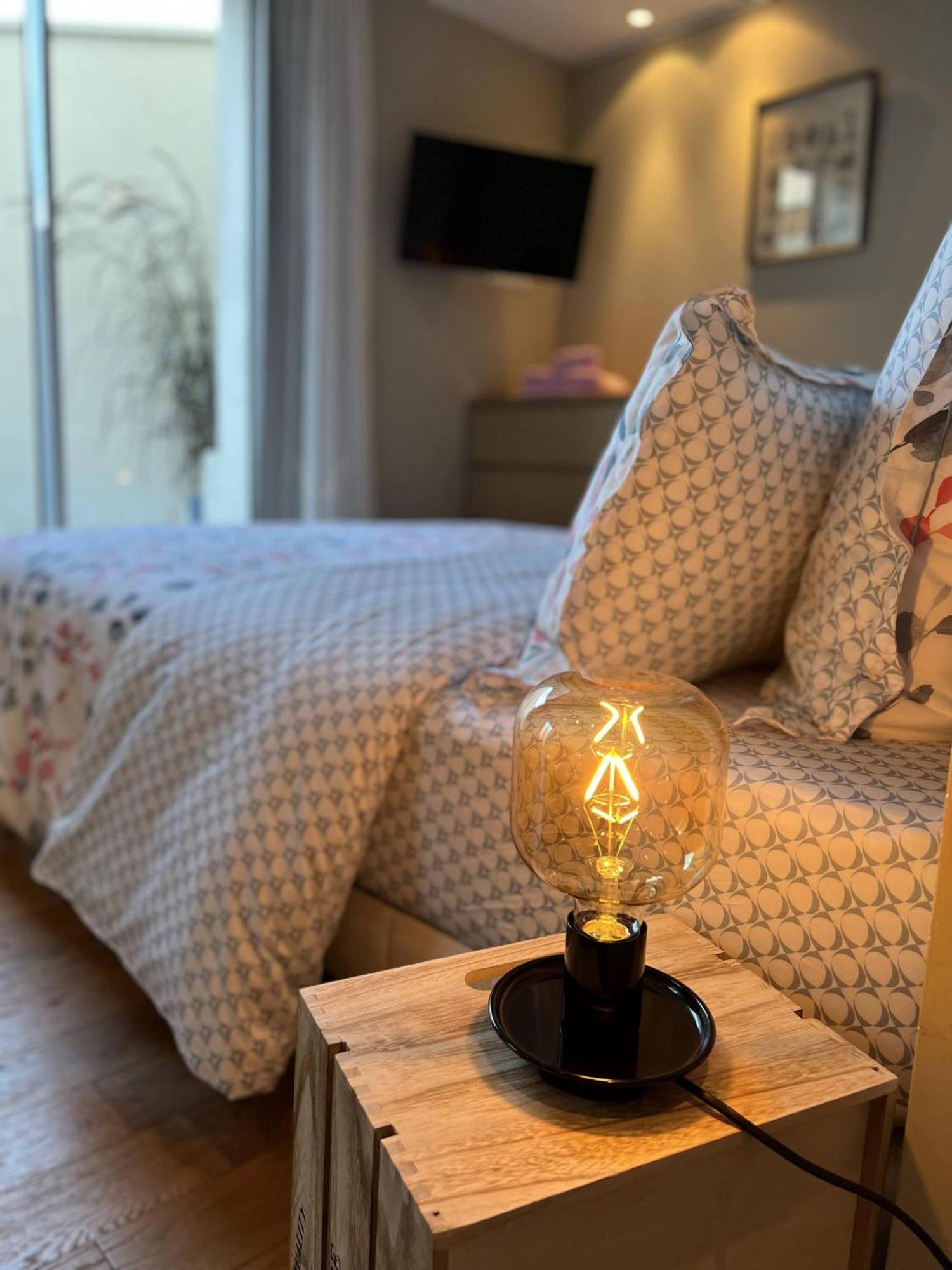 Au 10 Bed & Breakfast Luisant Rom bilde